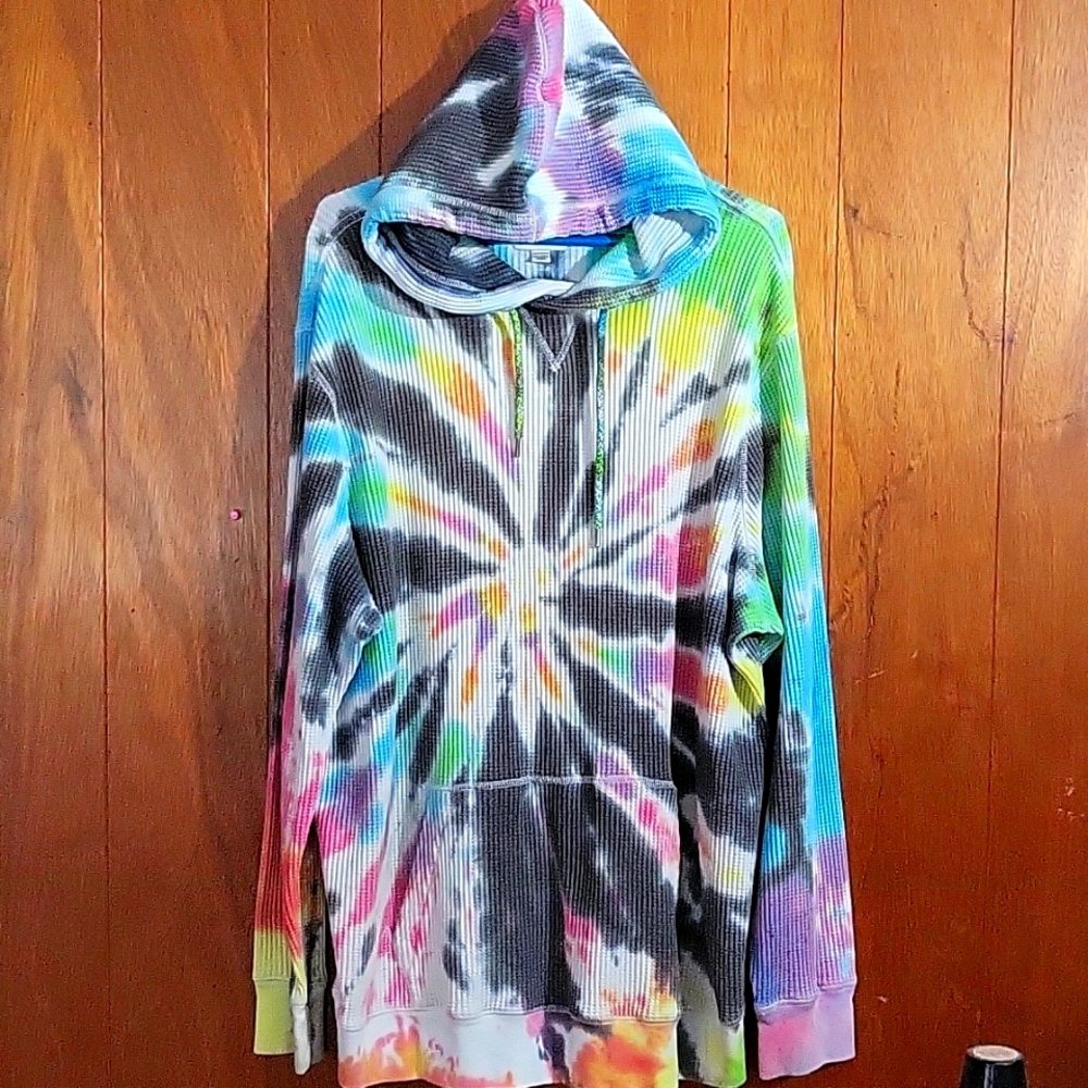 Custom tie-dye XXL hoodie